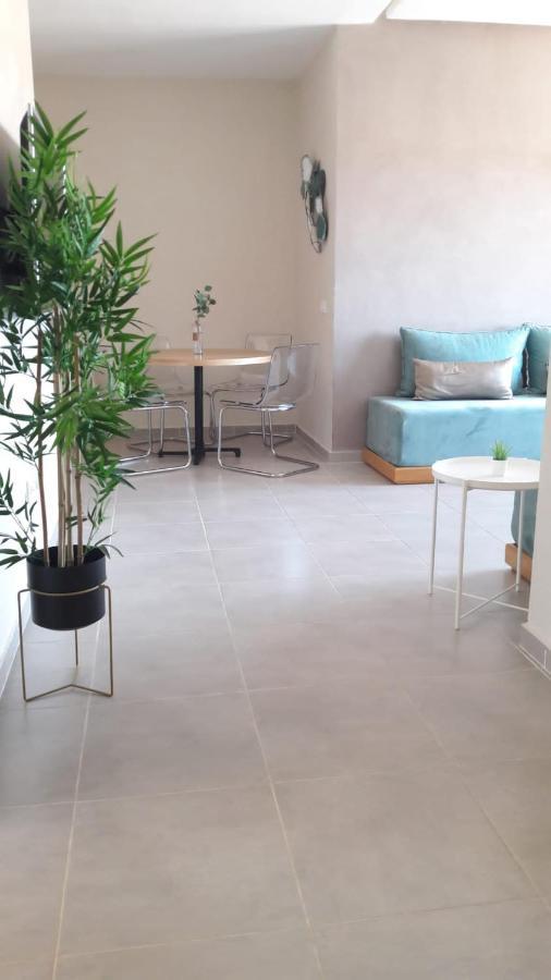 Appart. Luxueux Avec Piscine, Cosy, Bien Situe Бузника Екстериор снимка